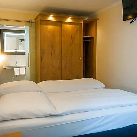 Daniel Hotel 3*