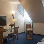 丹尼尔酒店 酒店 3*