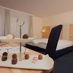 丹尼尔酒店 3*