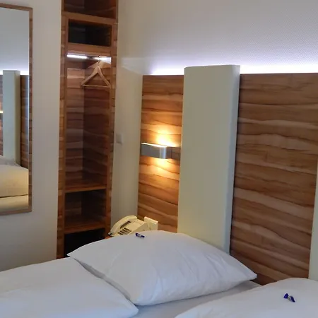 دانييل فندق