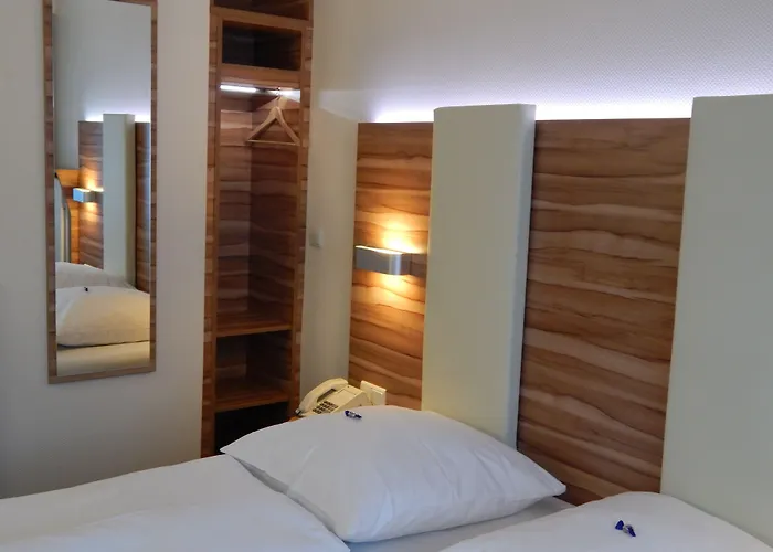 دانييل فندق